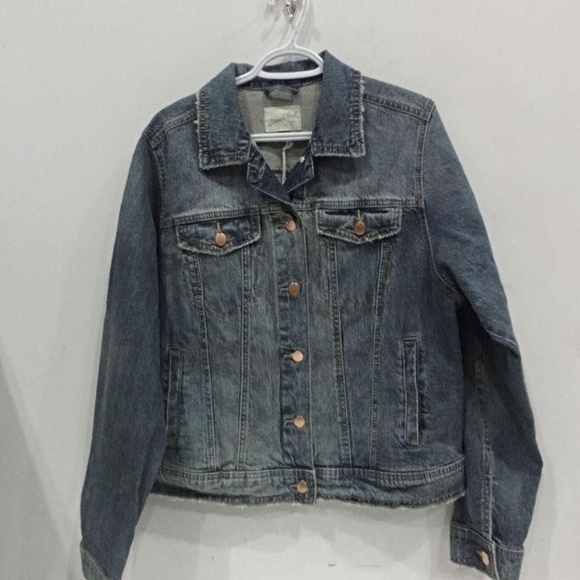NWT's Universal Threads Jean Jacket Size Small - Picture 2 of 6